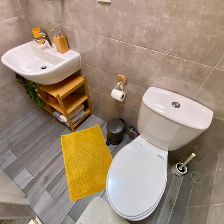 Casa Do Penedo - Um Segredo Na Serra Da Estrela